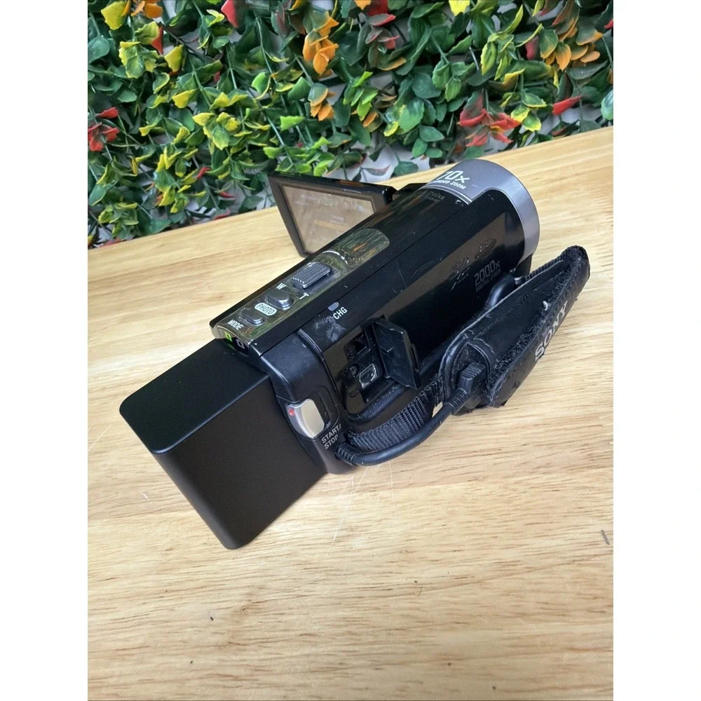 Sony Handycam DCR-SX85 16GB Camcorder + 3 Batteries & Portable Charger (TESTED)